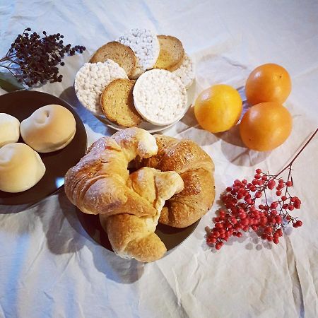 Bed and Breakfast La Cascina Di Alice Кастильоне-делле-Стивьере Экстерьер фото