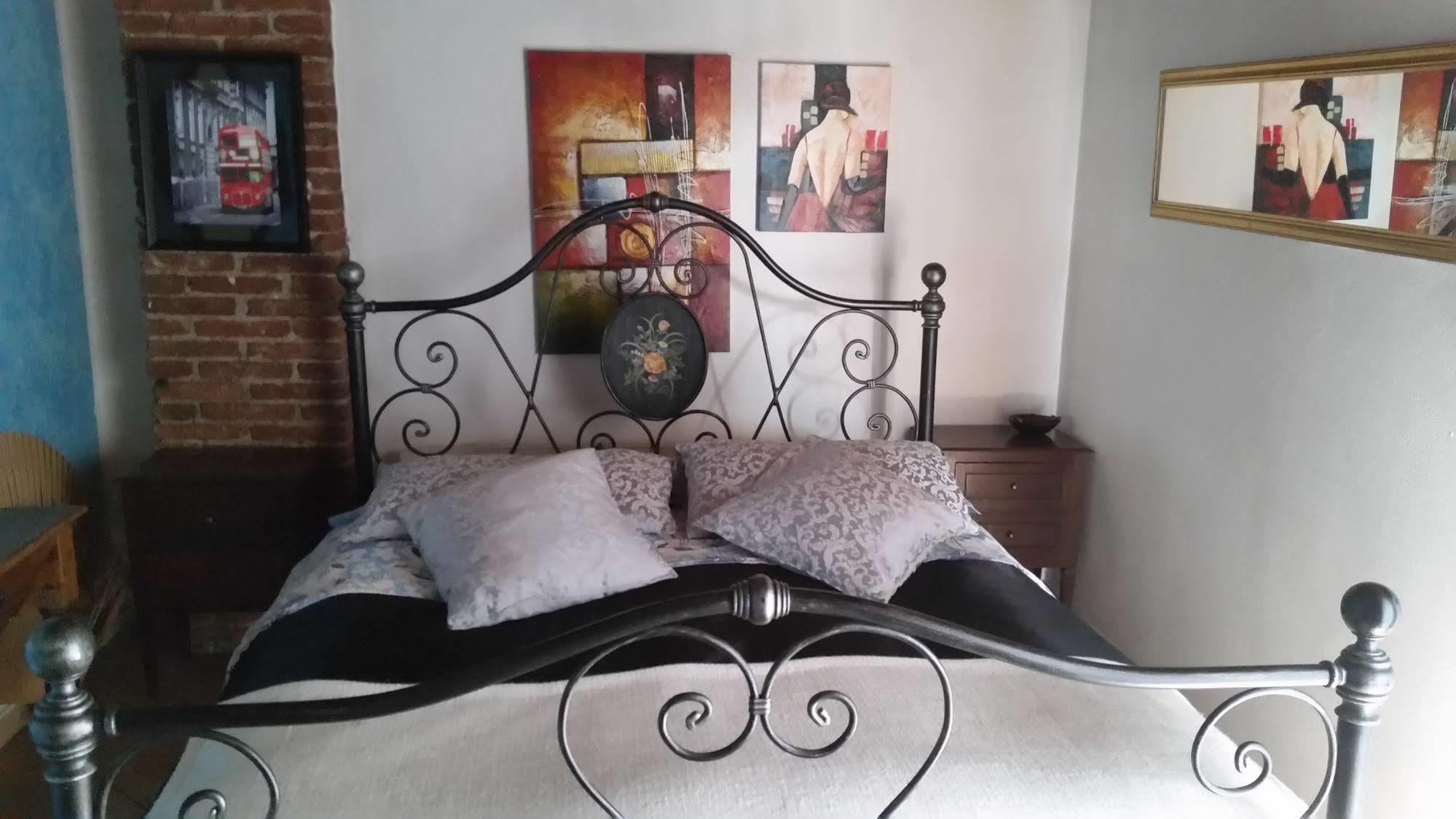 Bed and Breakfast La Cascina Di Alice Кастильоне-делле-Стивьере Экстерьер фото